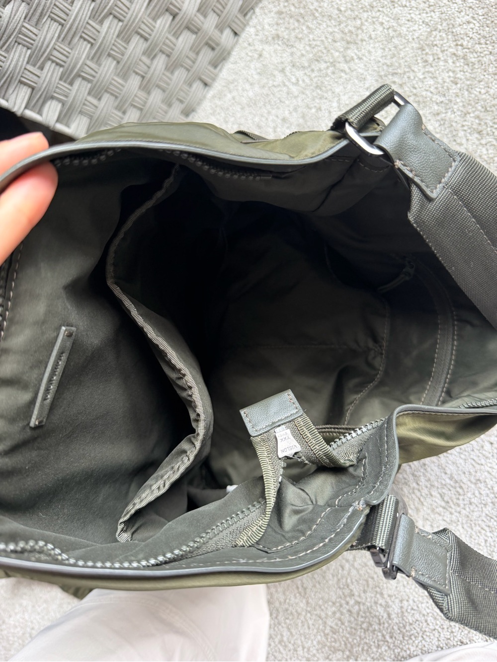 lululemon athletica Olive Green Shoulder Tote - Picture 4 of 10